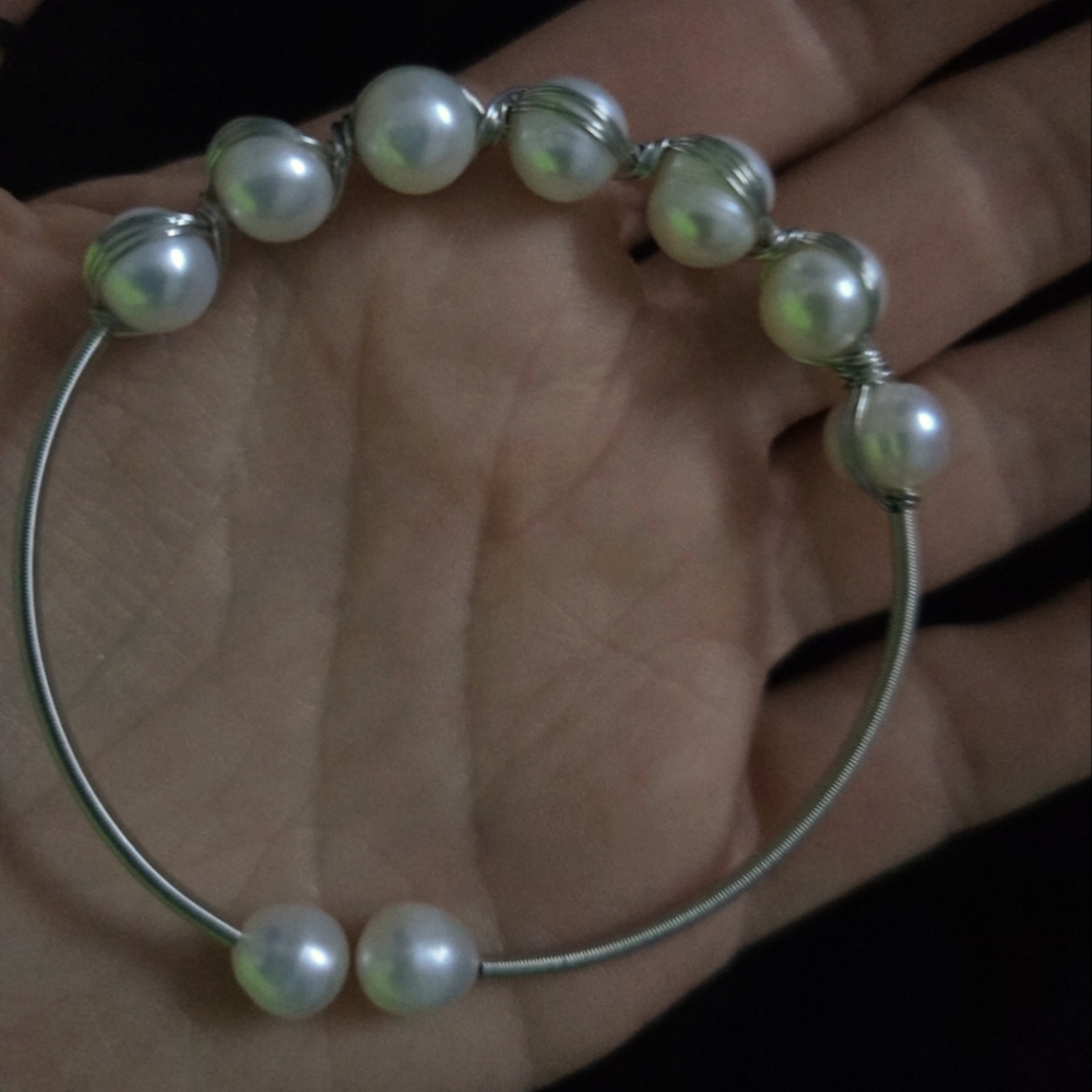 Elegant Silver Pearl Bracelet